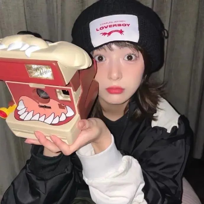隔窗未了缘